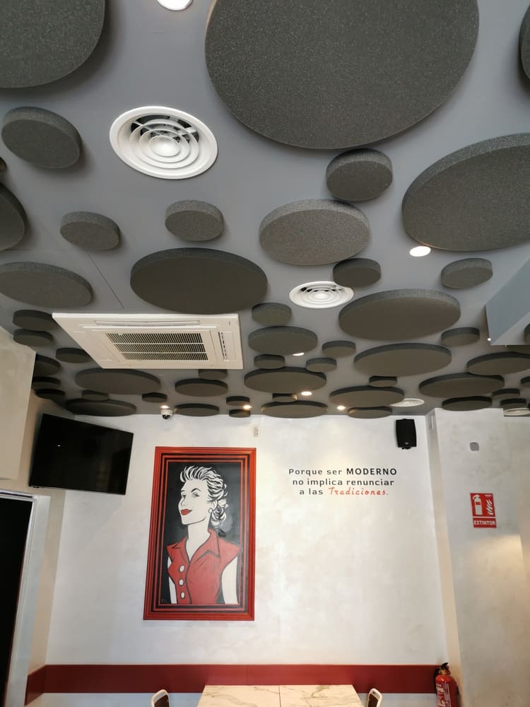 Detalle del acondicionamiento acustico restaurante la moderna en Lleida Feedback Audiovisuals