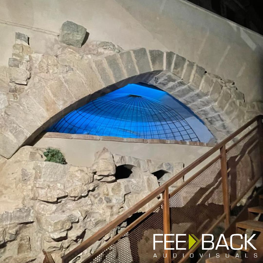 Instal·lació de balises d'il·luminació i leds a la muralla del castell de Fores - Feedback Il·luminació