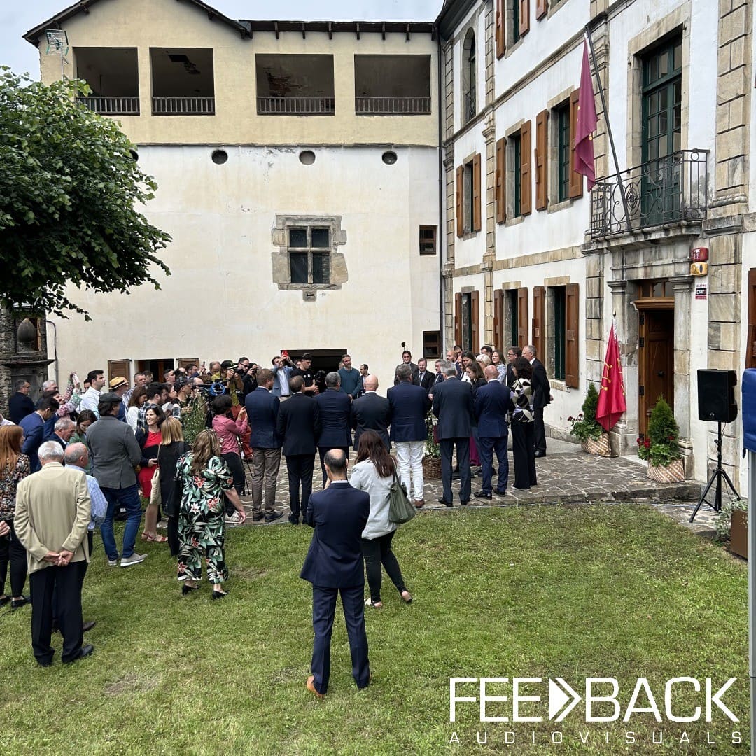 Lloguer d'equips de so per al Consell d'Aran Feedback Audiovisuals